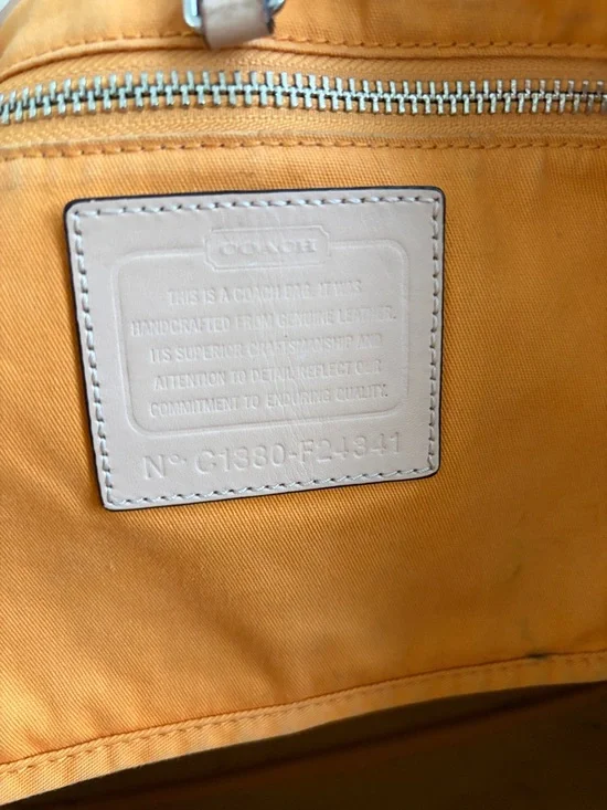 coach park metro shoulder tote bag f24341 pumpkin yellow sarifiano leather - Picture 5 of 14